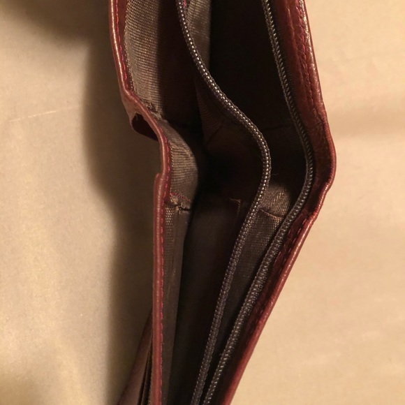 3 Fold Wallet - Picture 4 of 5